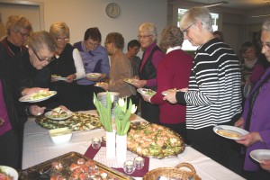 Turen sluttede på 1. sal, hvor der var dækket op til spændende buffet