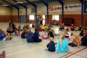 En stor og lille finder sammen